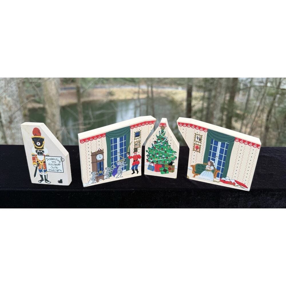 NUTCRACKER TRIO 4 Piece CHRISTMAS ACCESSORY CAT'S MEOW VILLAGE Shelf Sit 1997